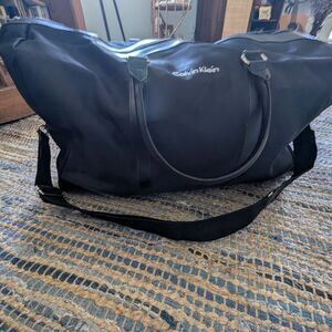 Calvin Klein Weekender Bag Duffle Vacation Carry On 20x15x10 Black Cabin Luggage
